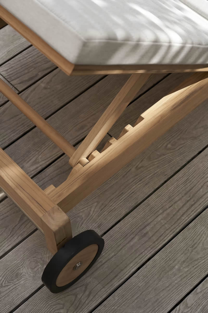 AH604 Outdoor Lounger