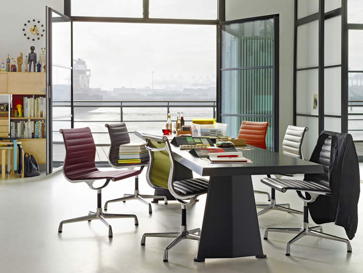 Aluminium Chair EA 101