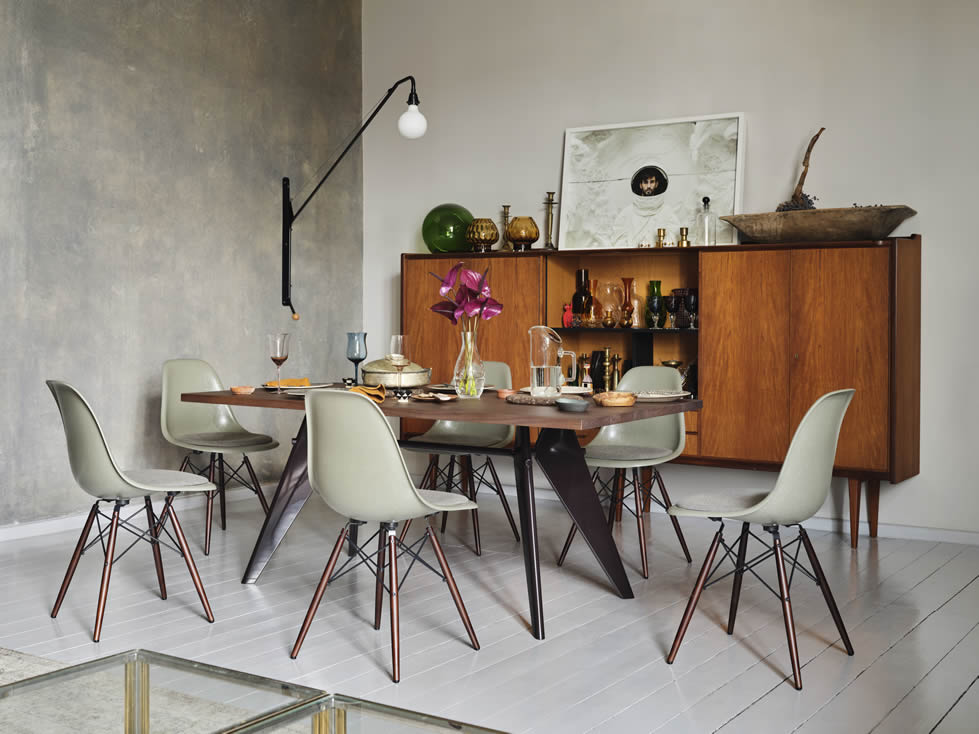 Eames Fiberglass Chair DSW mit Sitzkissen