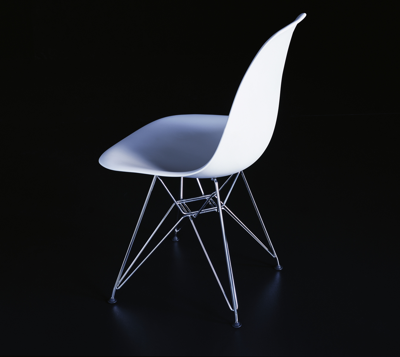 Eames Plastic Side Chair RE DSR