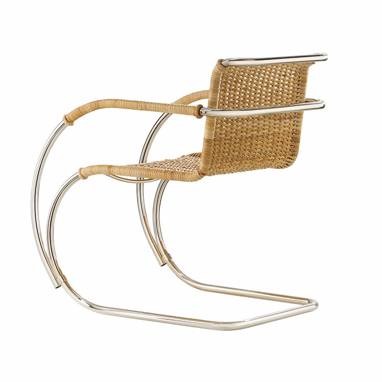 D42 Weissenhof-Armlehnstuhl