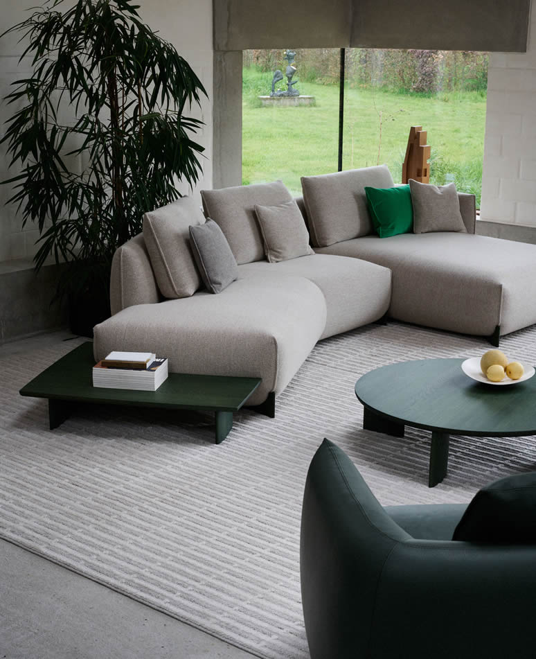 Naila Sofa