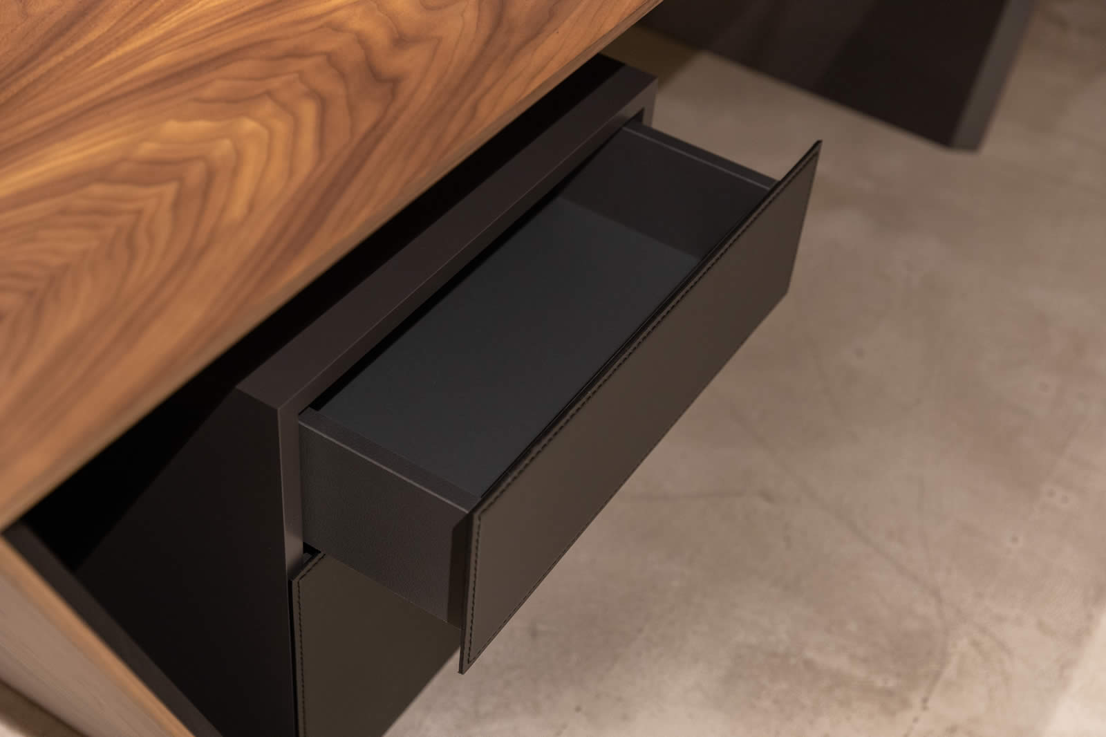 Schreibtisch Vega Ausstellungsstück