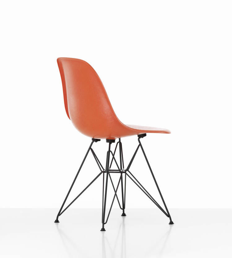 Eames Fiberglass Chair DSR