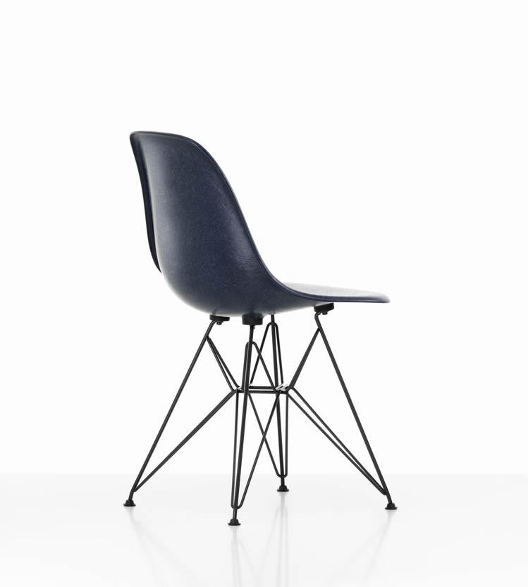 Eames Fiberglass Chair DSR