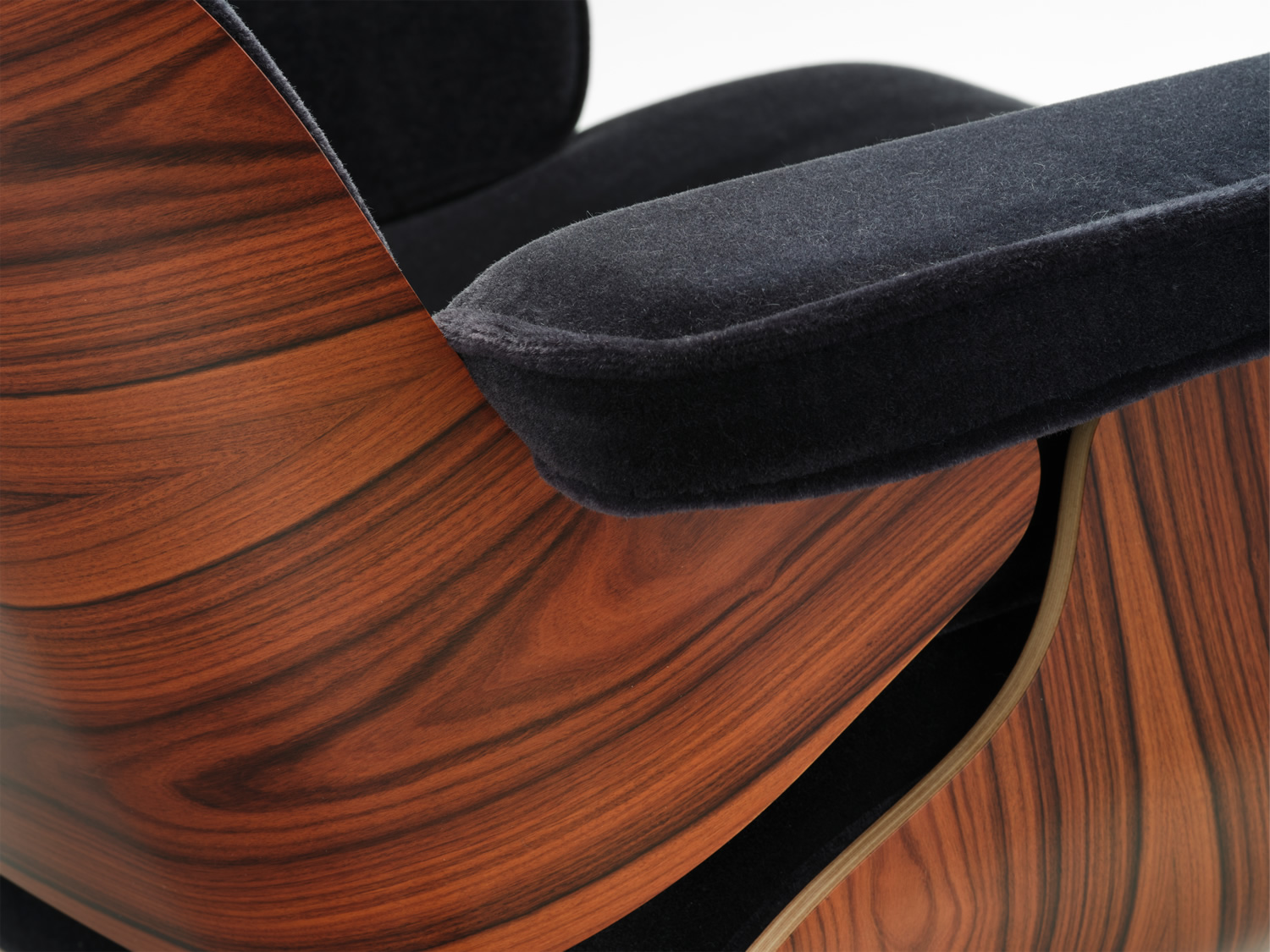 Eames Lounge Chair Santos Palisander Stoff Calma