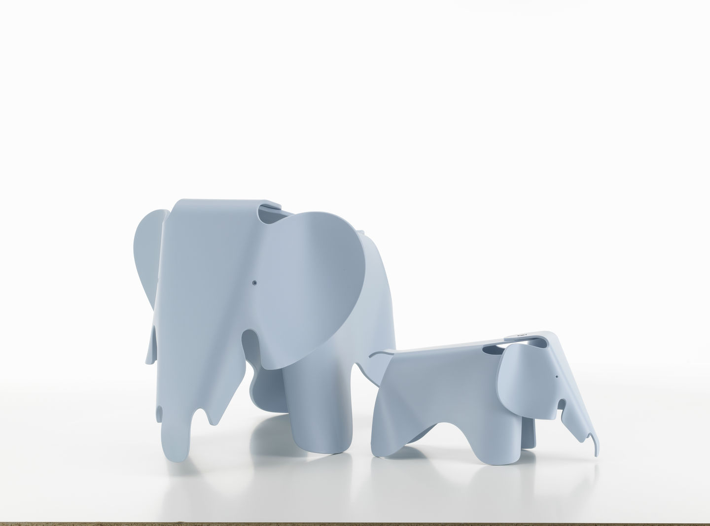 Eames Elephant RE