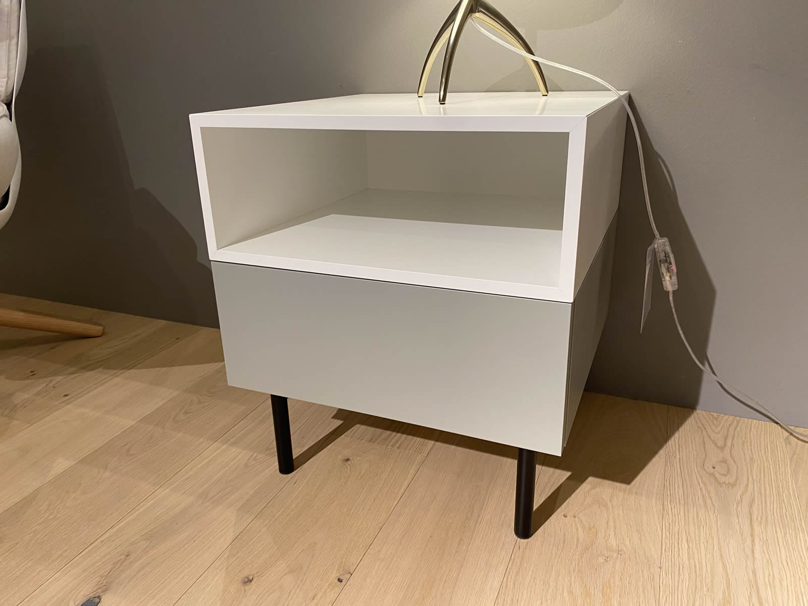 Nachtkonsole Tavi 17733 Ausstellungsstück