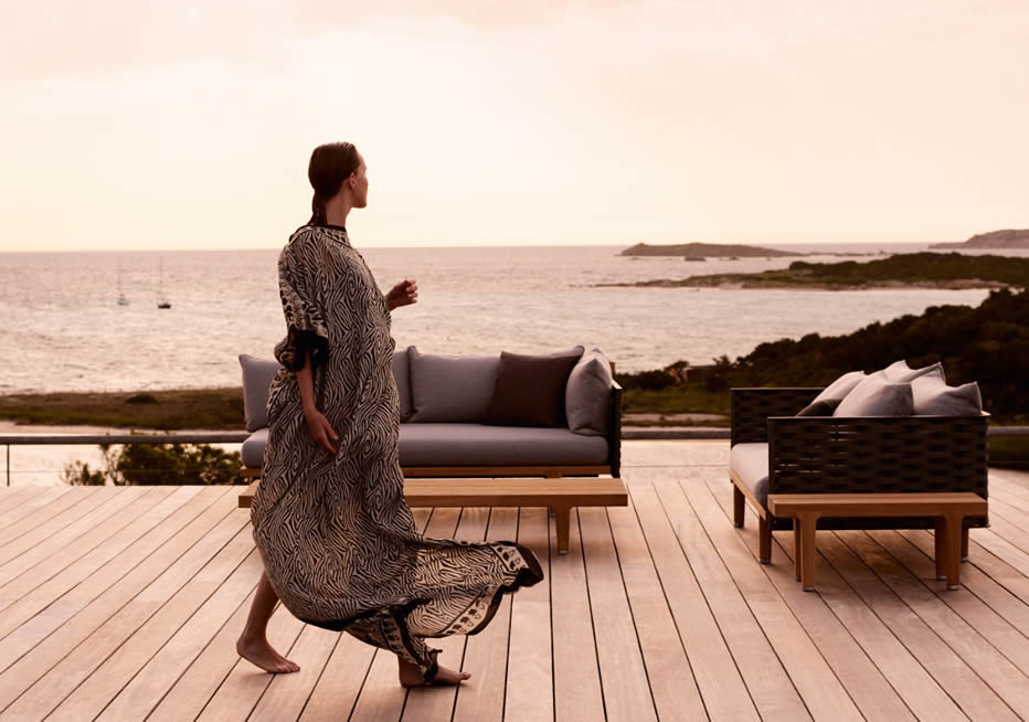 SEALINE Bank Teakholz