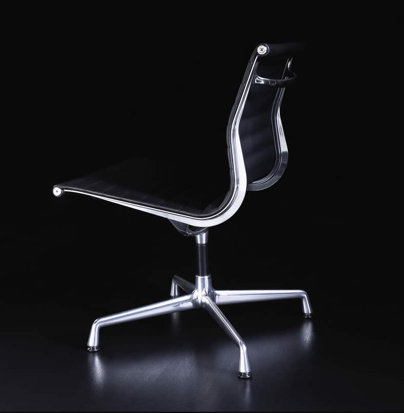 Aluminium Chair EA 105 Leder Premium F