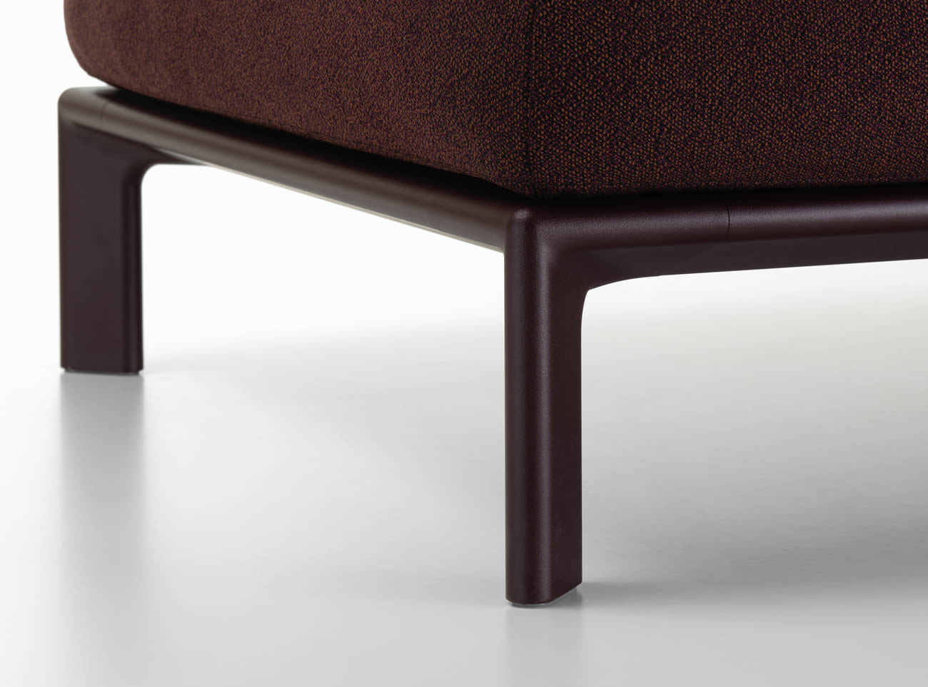 Anagram Plattform mit Sitzkissen