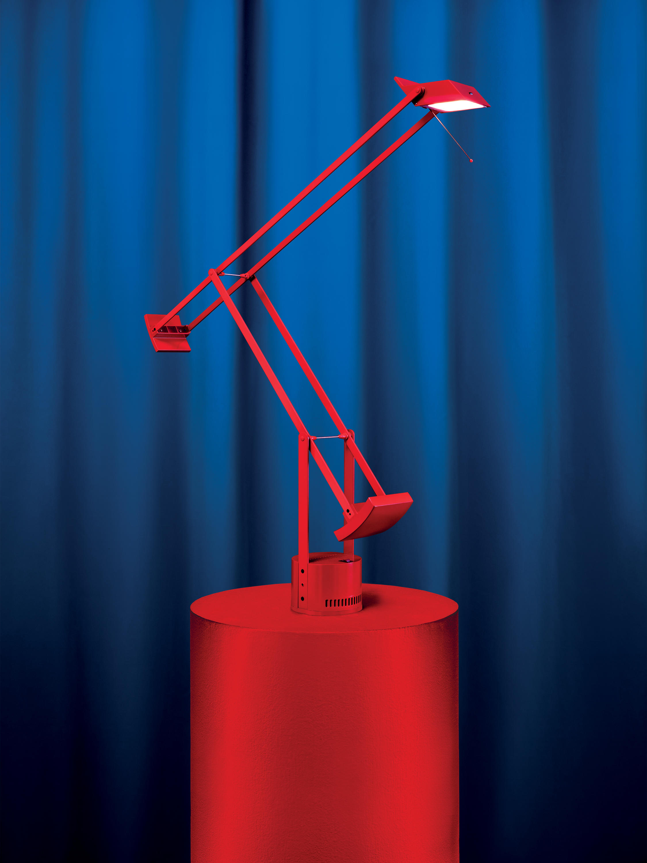 Tizio Sonderedition rot