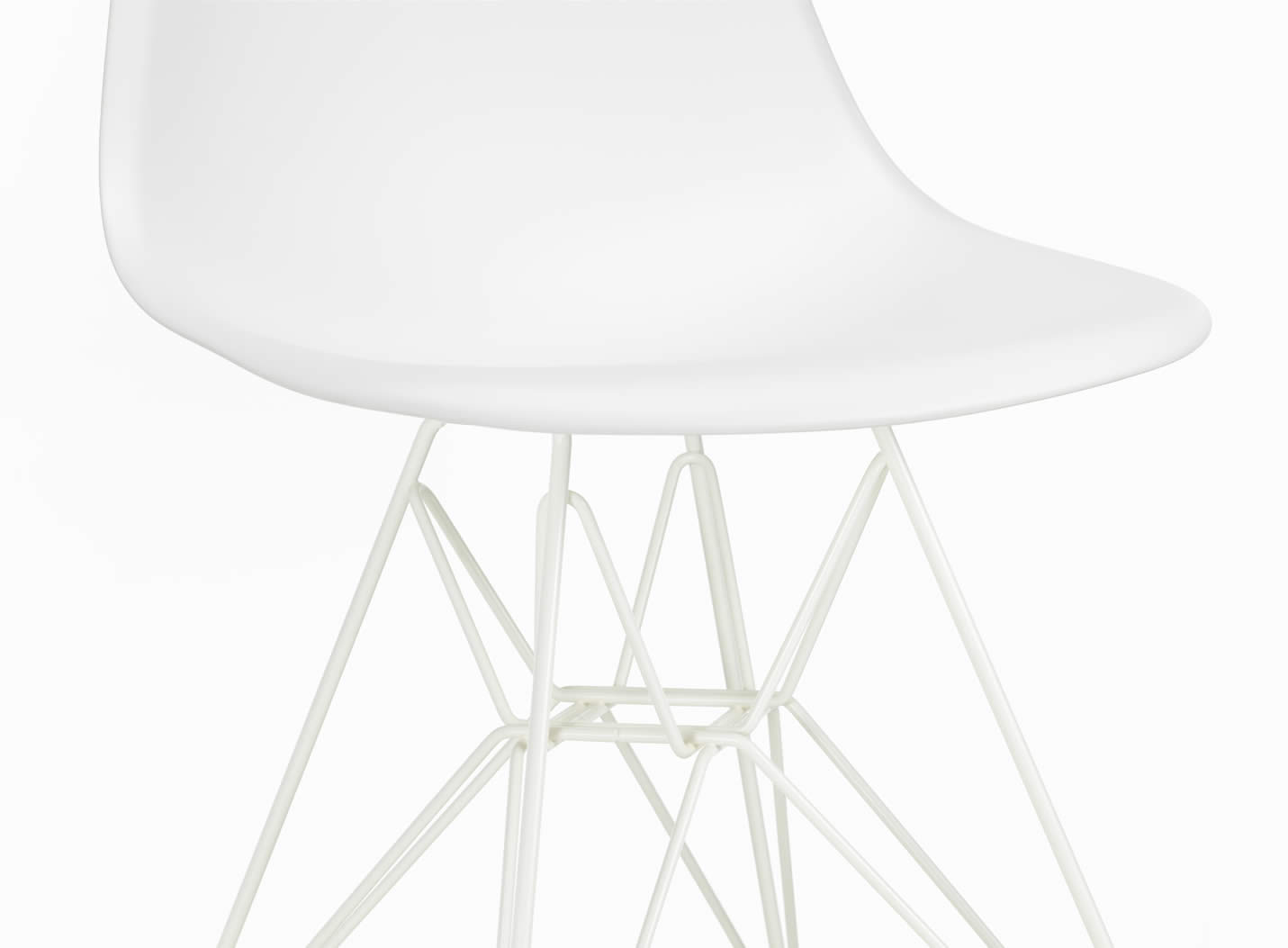 Eames Plastic Side Chair DSR White Collection