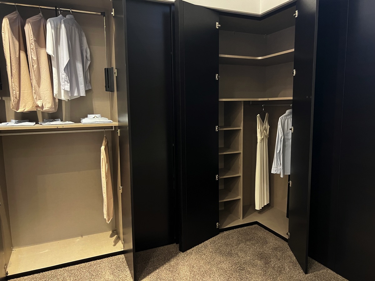 Einbauschrank über Eck Eiche Tabak TEBS-L03 Ausstellungsstück