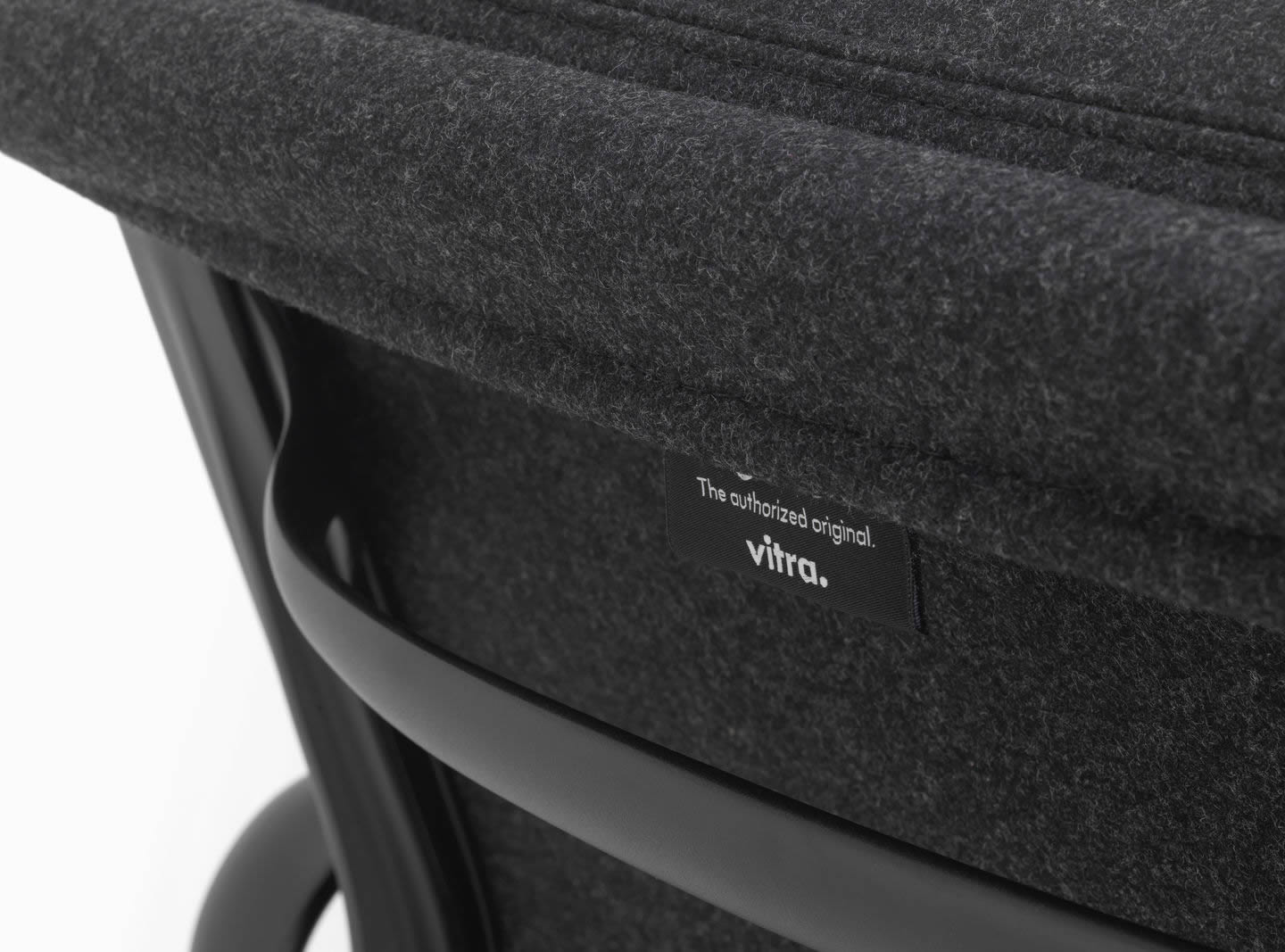 Soft Pad Chair EA 208 Cosy 2