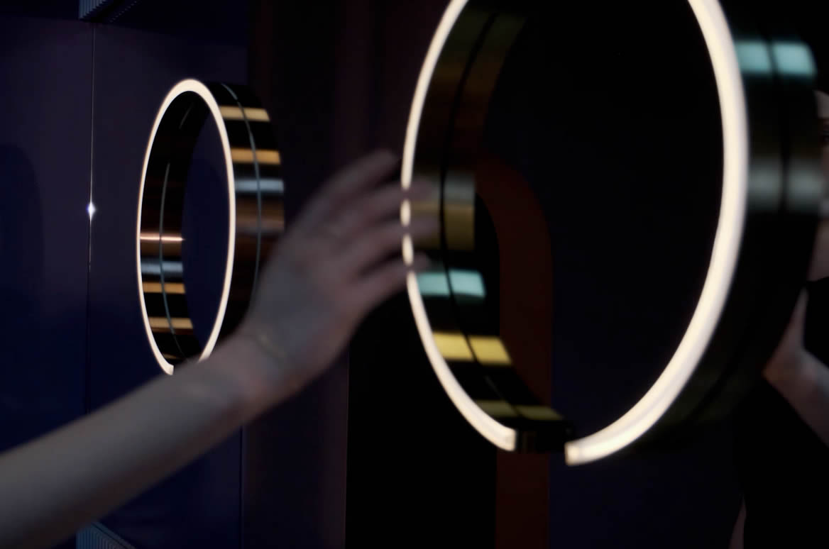 Mito sfera su LED Spiegelleuchte