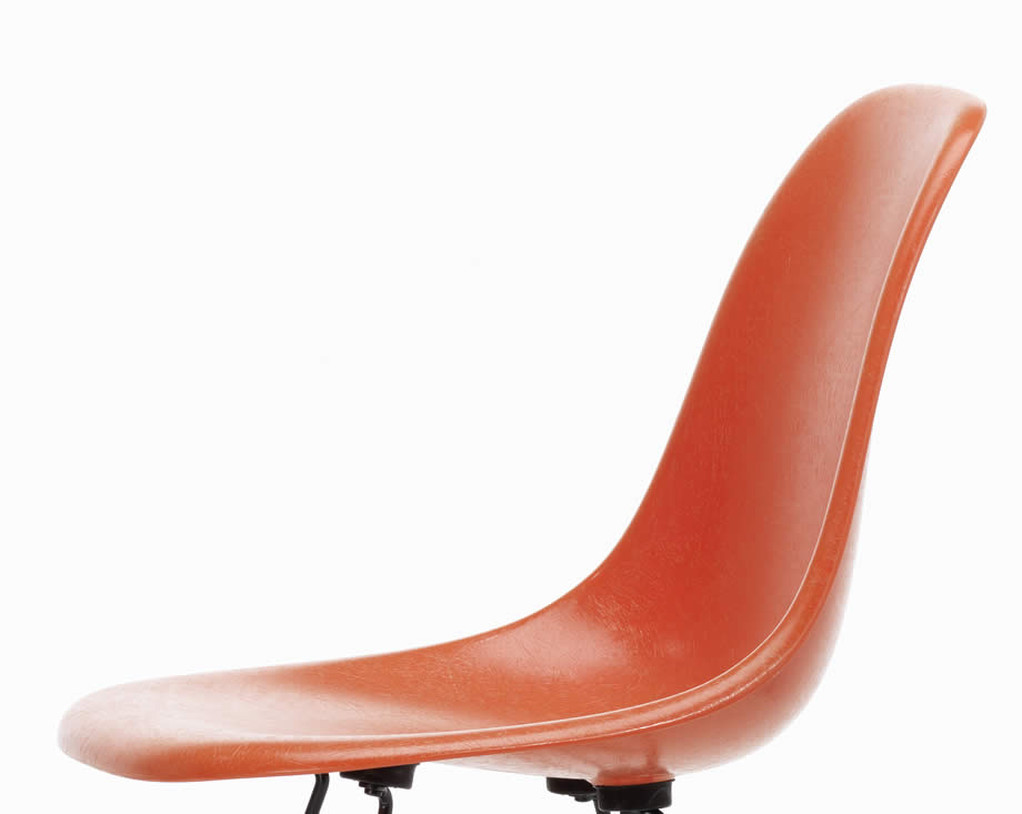 Eames Fiberglass Chair DSR