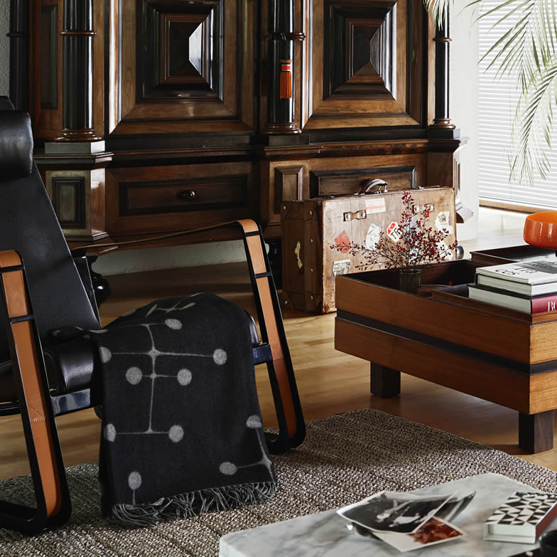 Eames Wool Blanket Wolldecke Dot Patern