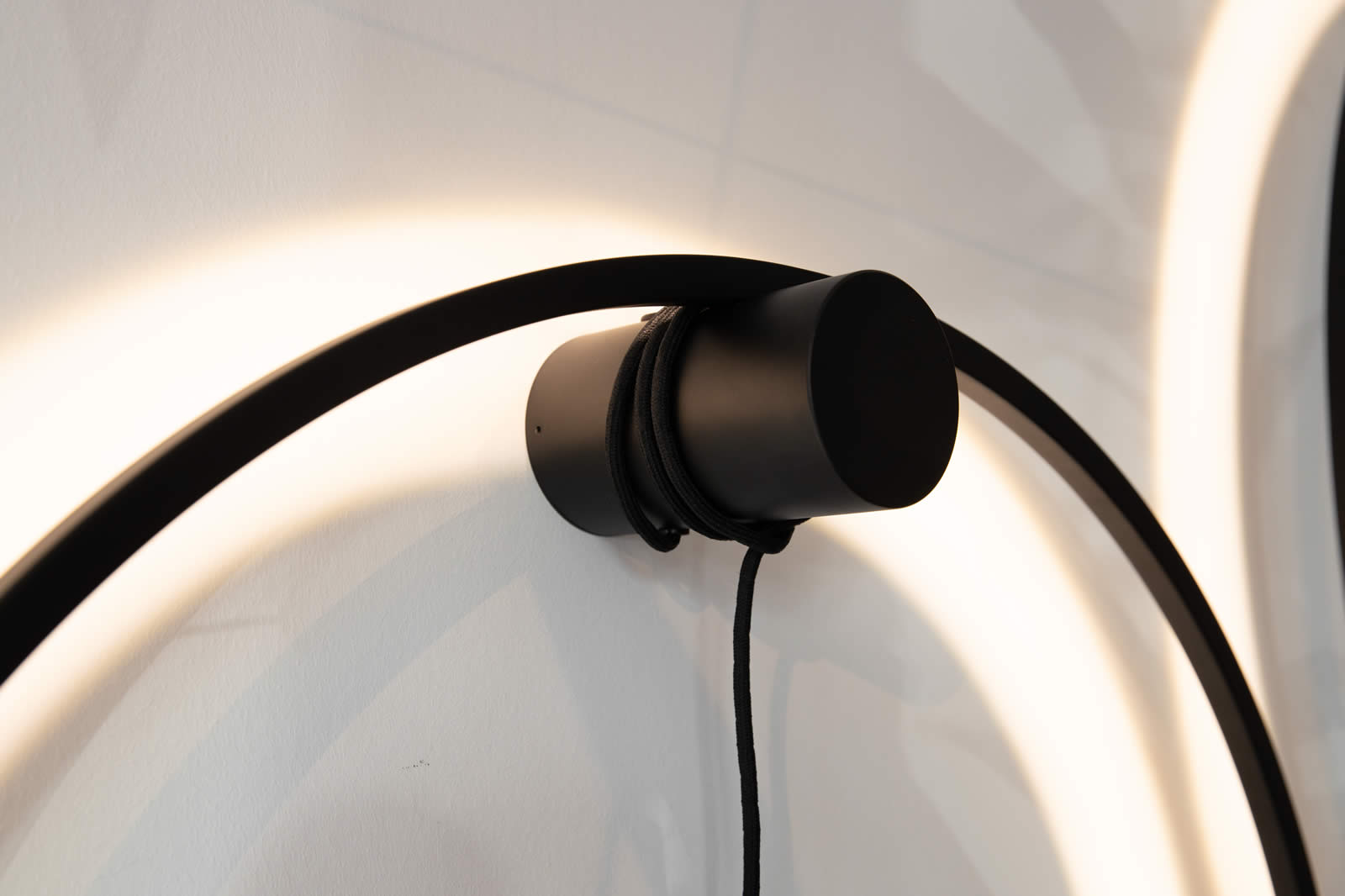 Holy LED Wandleuchte