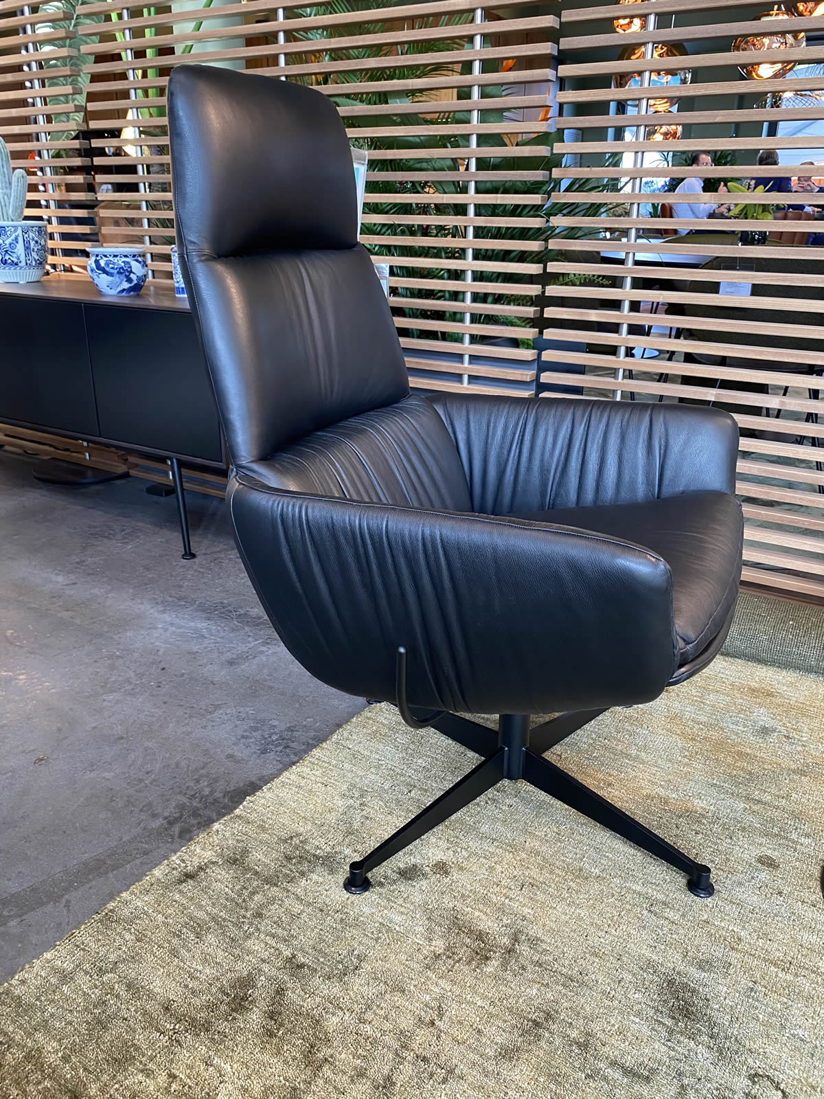 Armlehnensessel und Hocker Faye Casual 17340-17341 Ausstellungsstück