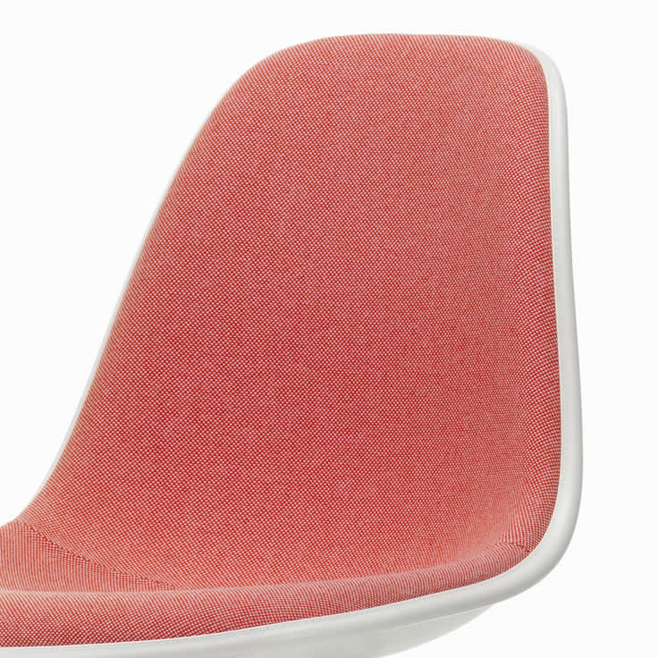 Eames Plastic Side Chair DSW Beauty Version
