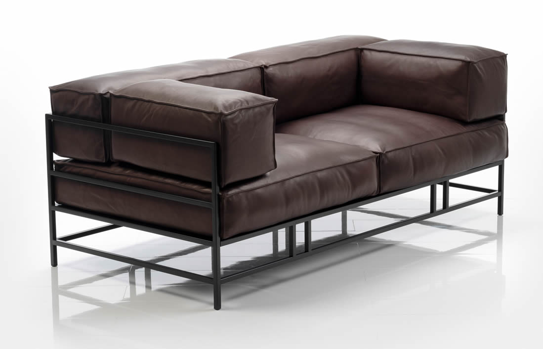 Sofa easy pieces forever