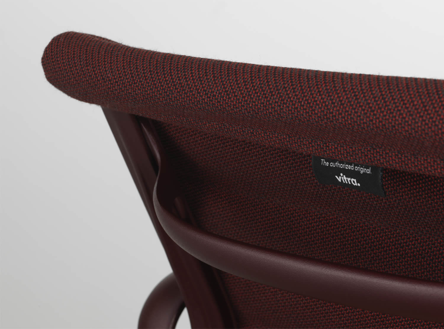 Aluminium Chair EA 107 / EA 108 neue Gestellfarben