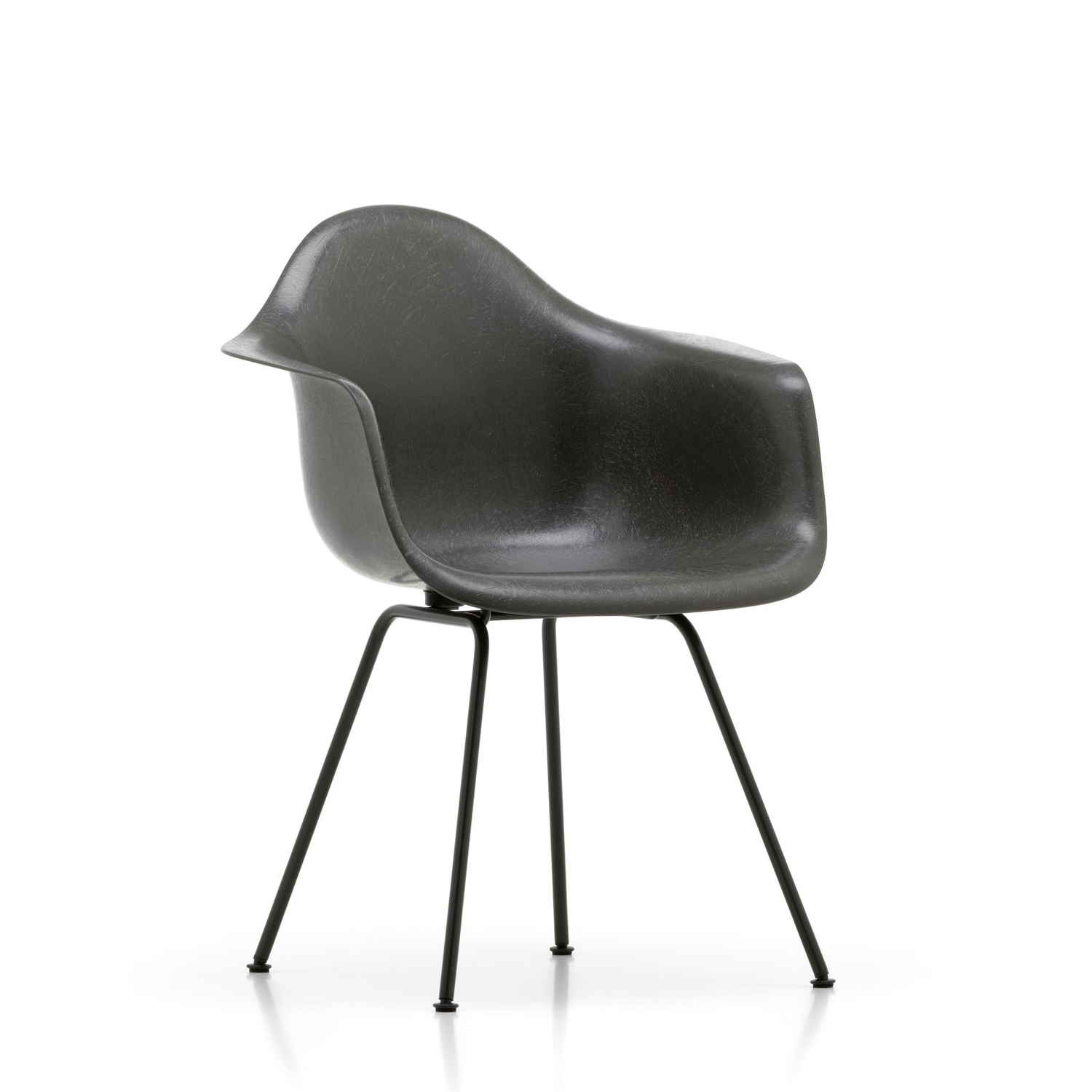 Eames Fiberglass Armchair DAX