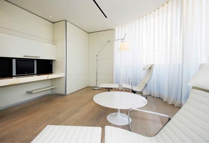 Aluminium Chair EA 124 / EA 125