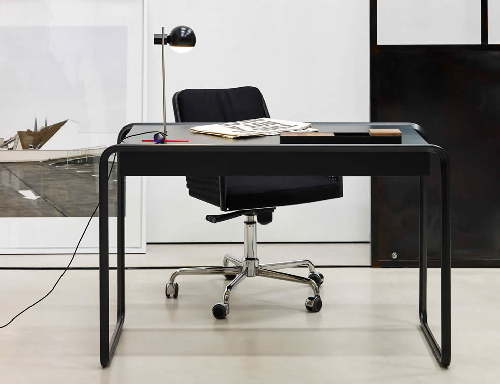 K2D Oblique Schreibtisch