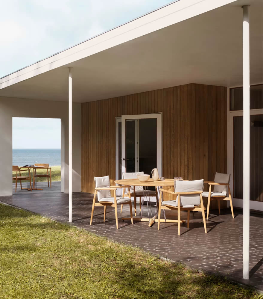 E022 Embrace Outdoor Dining Table