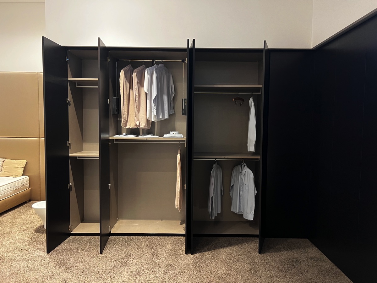 Einbauschrank über Eck Eiche Tabak TEBS-L03 Ausstellungsstück