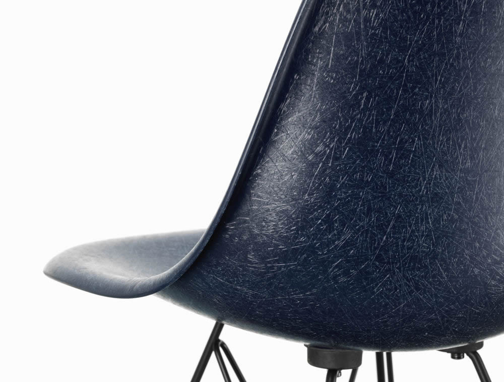 Eames Fiberglass Chair DSW