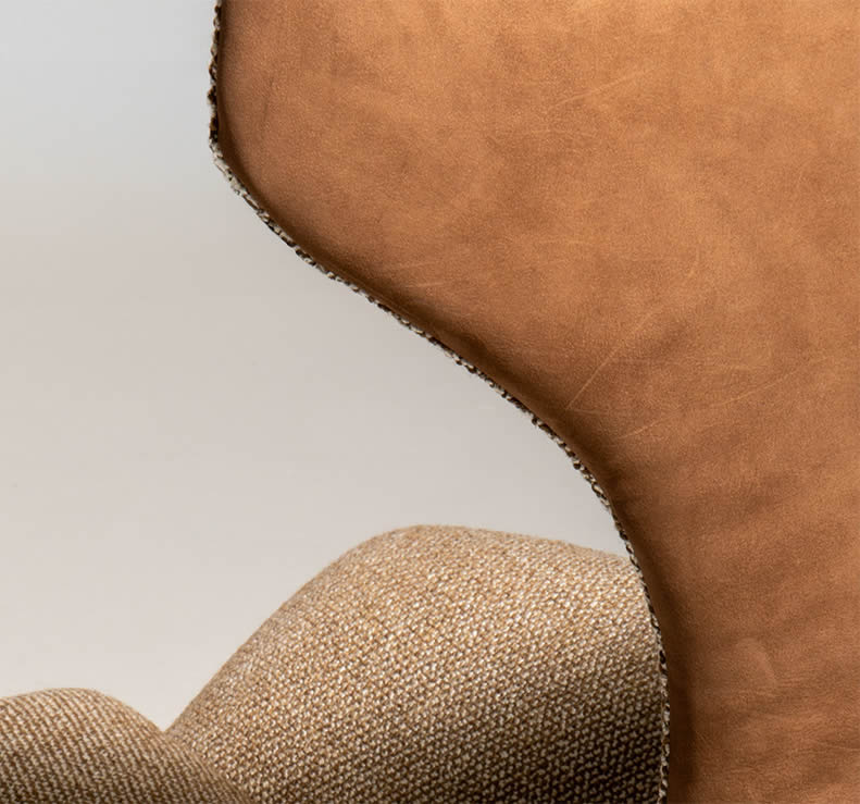 Caruzzo Sessel Plus mit Hocker Limited Edition