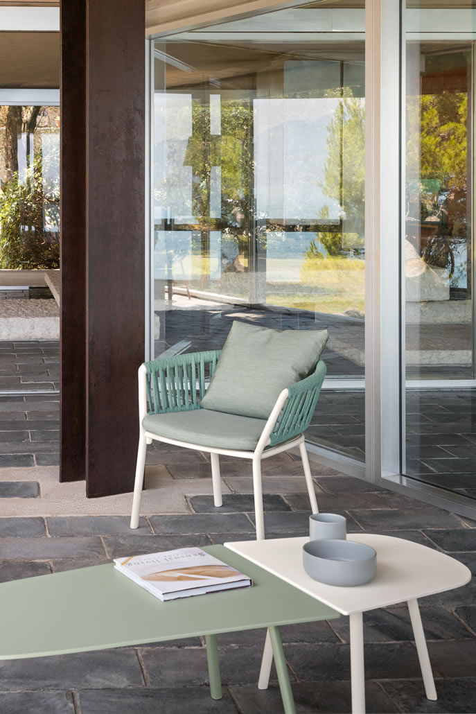 Ria Armchair