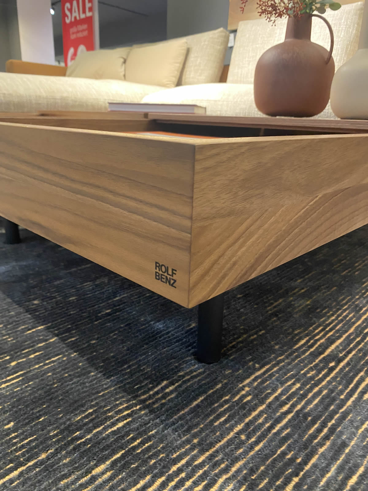 Eckgarnitur Sina mit Couchtischen und Anstellregal Ausstellungsstück