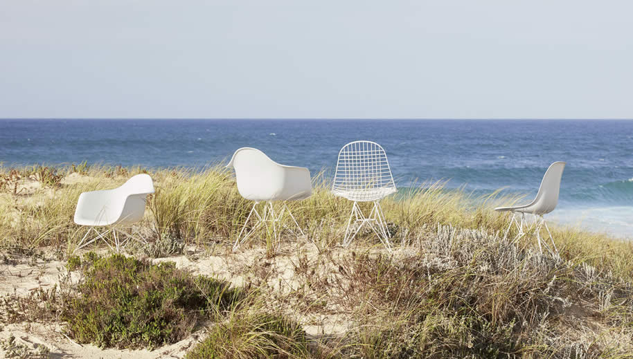 Eames Plastic Side Chair DSR White Collection