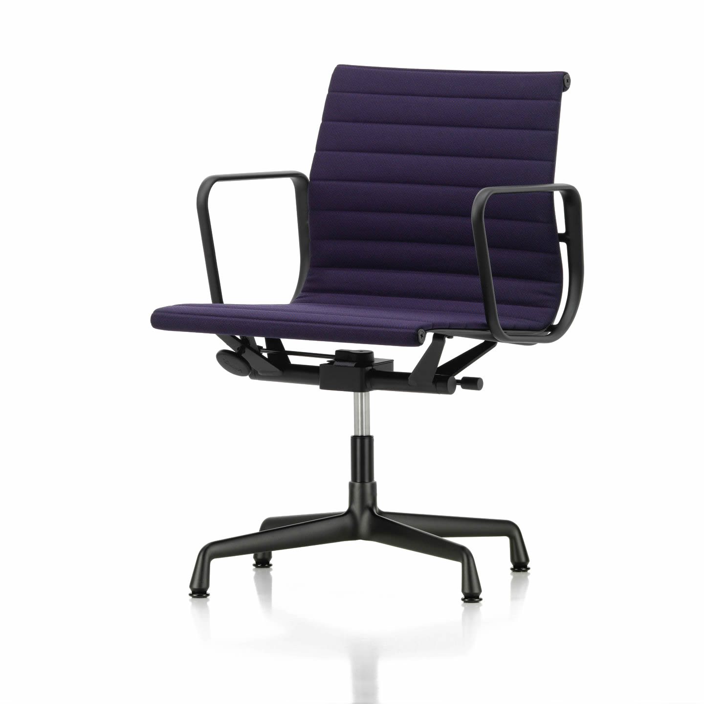 Aluminium Chair EA 131