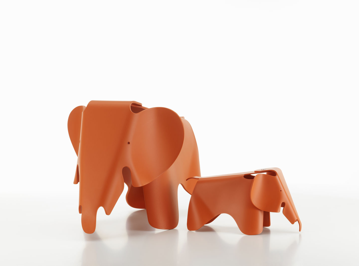 Eames Elephant RE