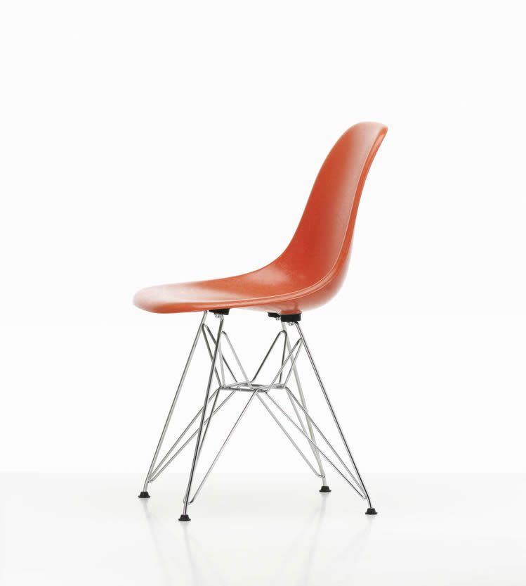 Eames Fiberglass Chair DSR