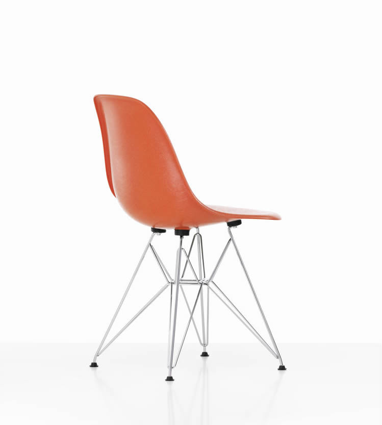 Eames Fiberglass Chair DSR