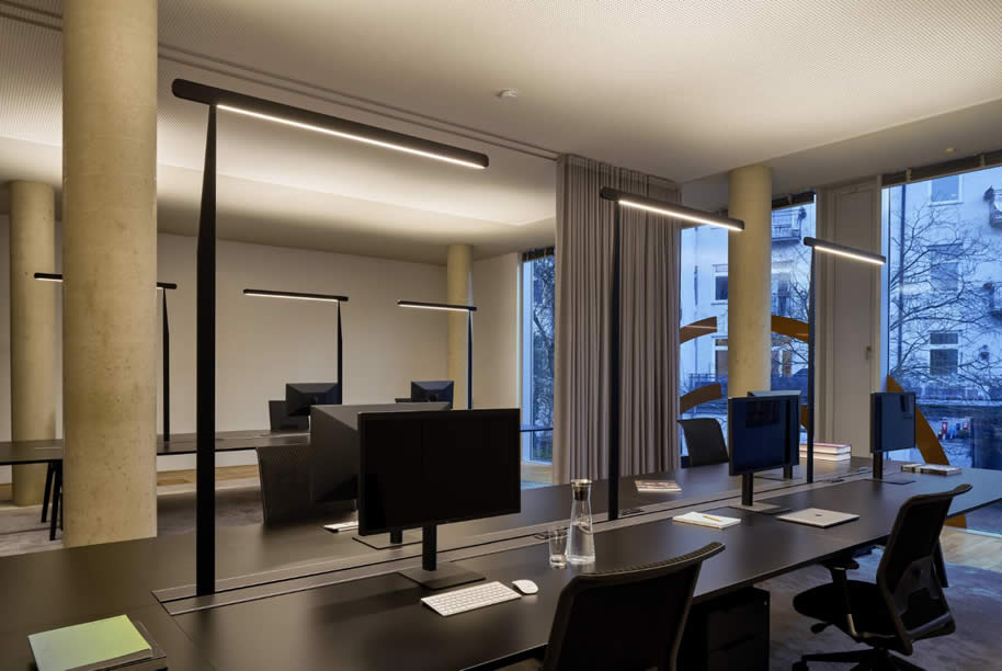 Mito linear terra LED Stehleuchte