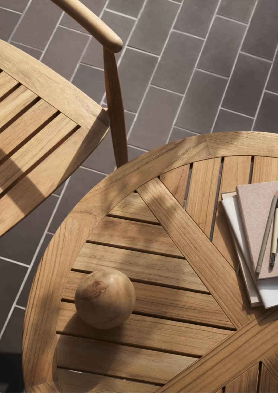 E022 Embrace Outdoor Dining Table