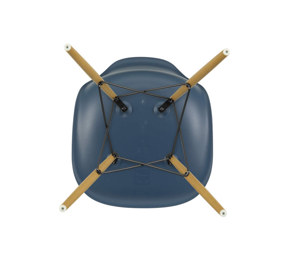 Eames Plastic Side Chair RE DSW