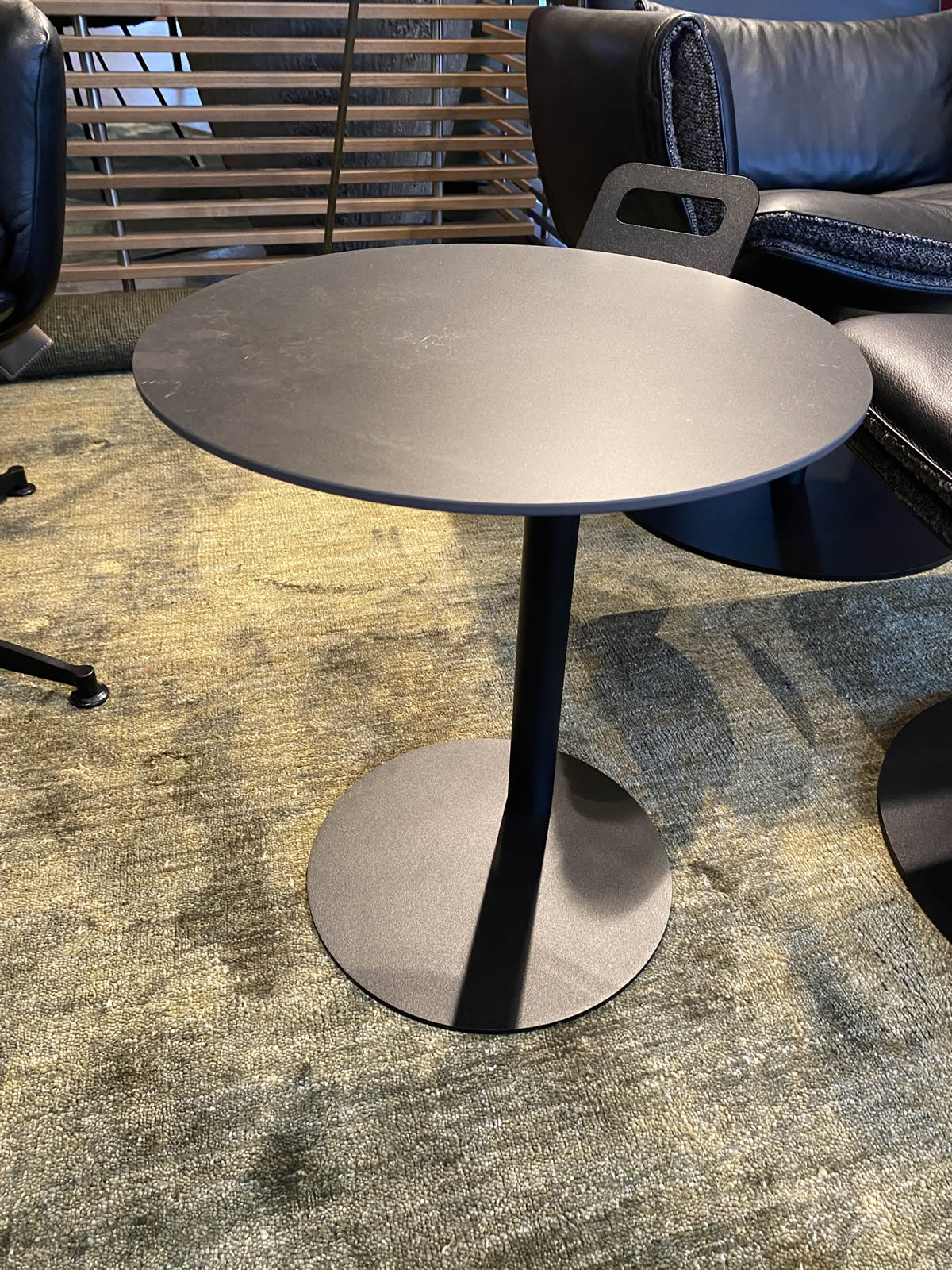 Sessel Cado mit Hocker und Beistelltisch Disc Ausstellungsstück