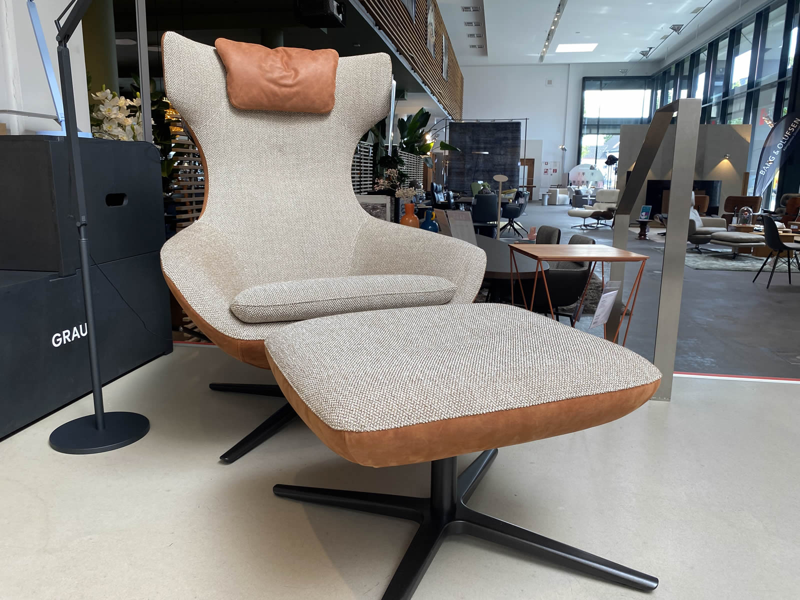 Sessel und Hocker Caruzzo 18656 18657 Ausstellungsstück