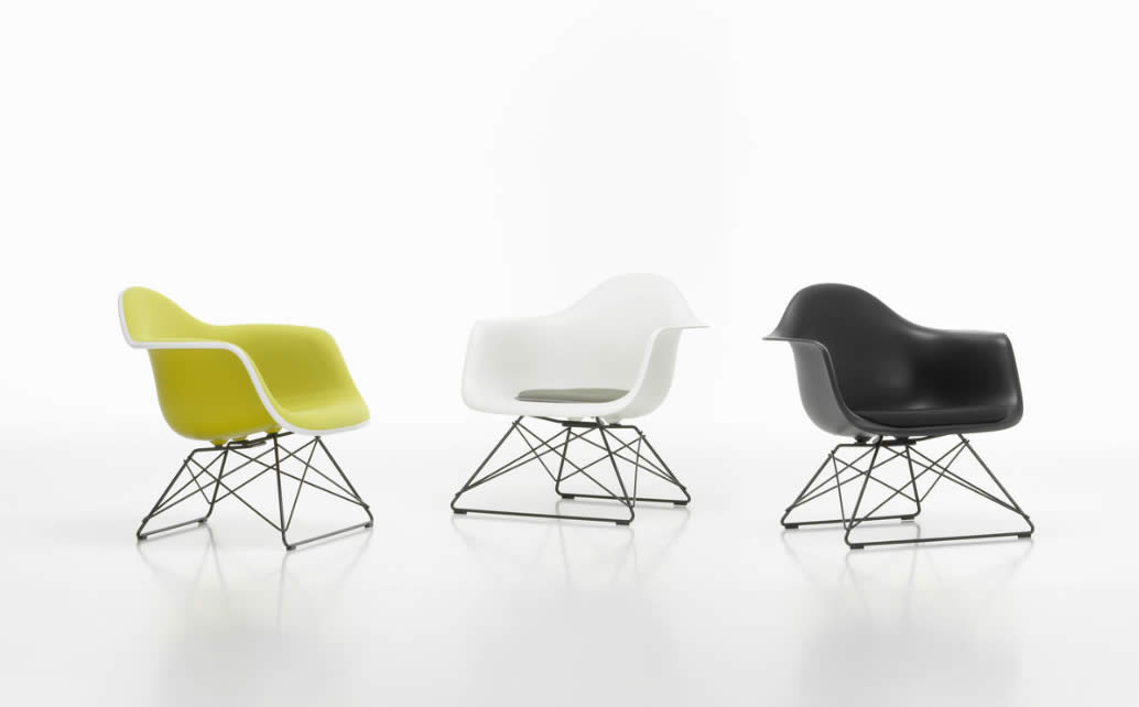 Eames Plastic Armchair RE LAR