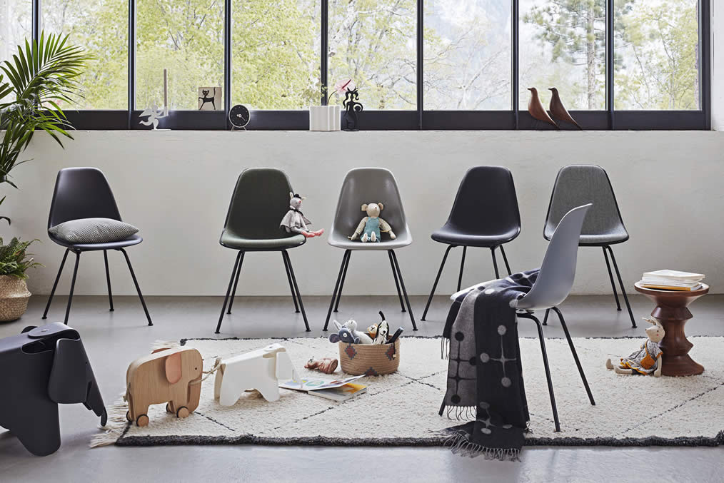 Eames Plastic Side Chair RE DSX