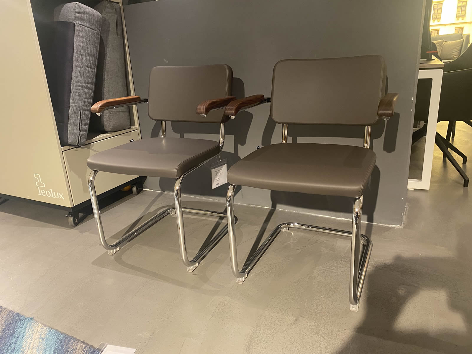 Freischwinger S 64 PV 2er Set 19546 Ausstellungsstück