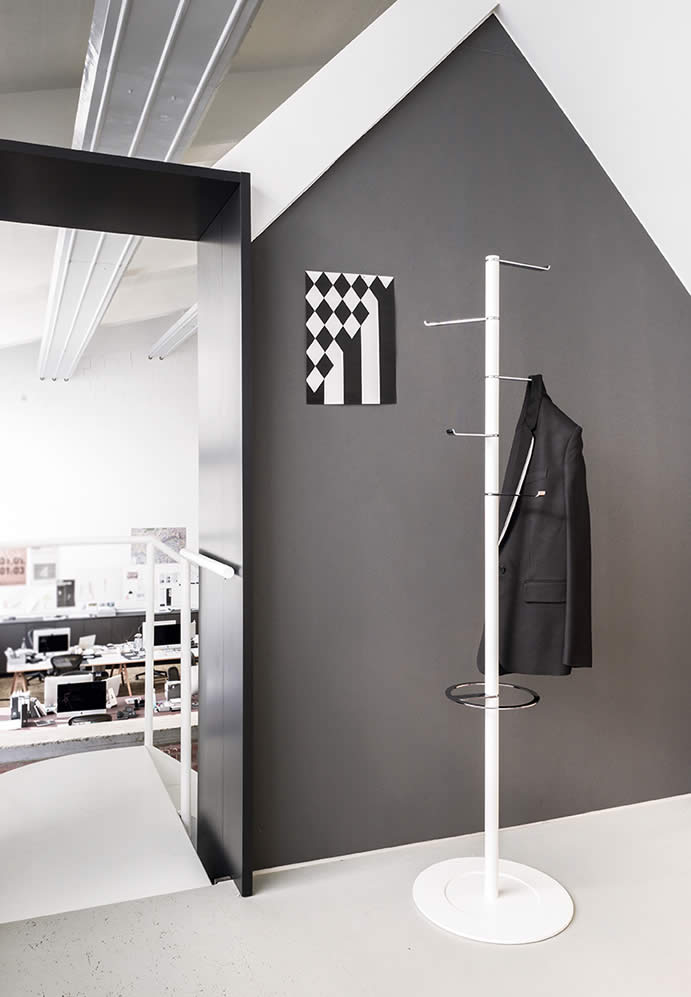 Pivot Garderobenständer